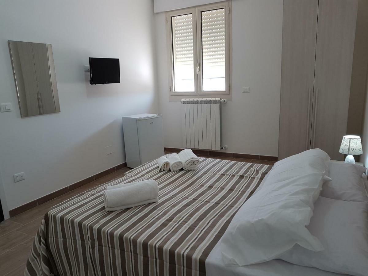 B&B Ornella 레베라노 외부 사진